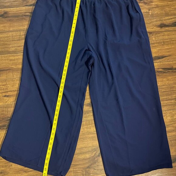 SOLD          Hanna Nikole Plus Size Mother of the Bride Navy Pant Suit Size 22W - Picture 6 of 16